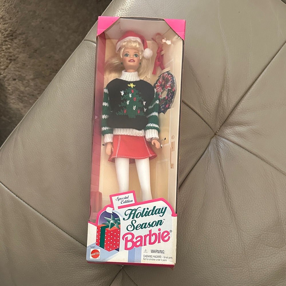 Barbie Holiday Season Special Edition Doll in Green and Red Outfit
